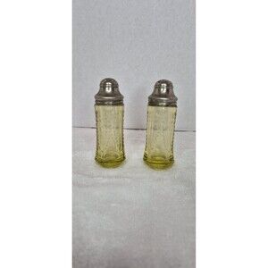 Federal Glass Madrid Salt Pepper Shaker Set 2pc Amber Yellow Depression Glass
